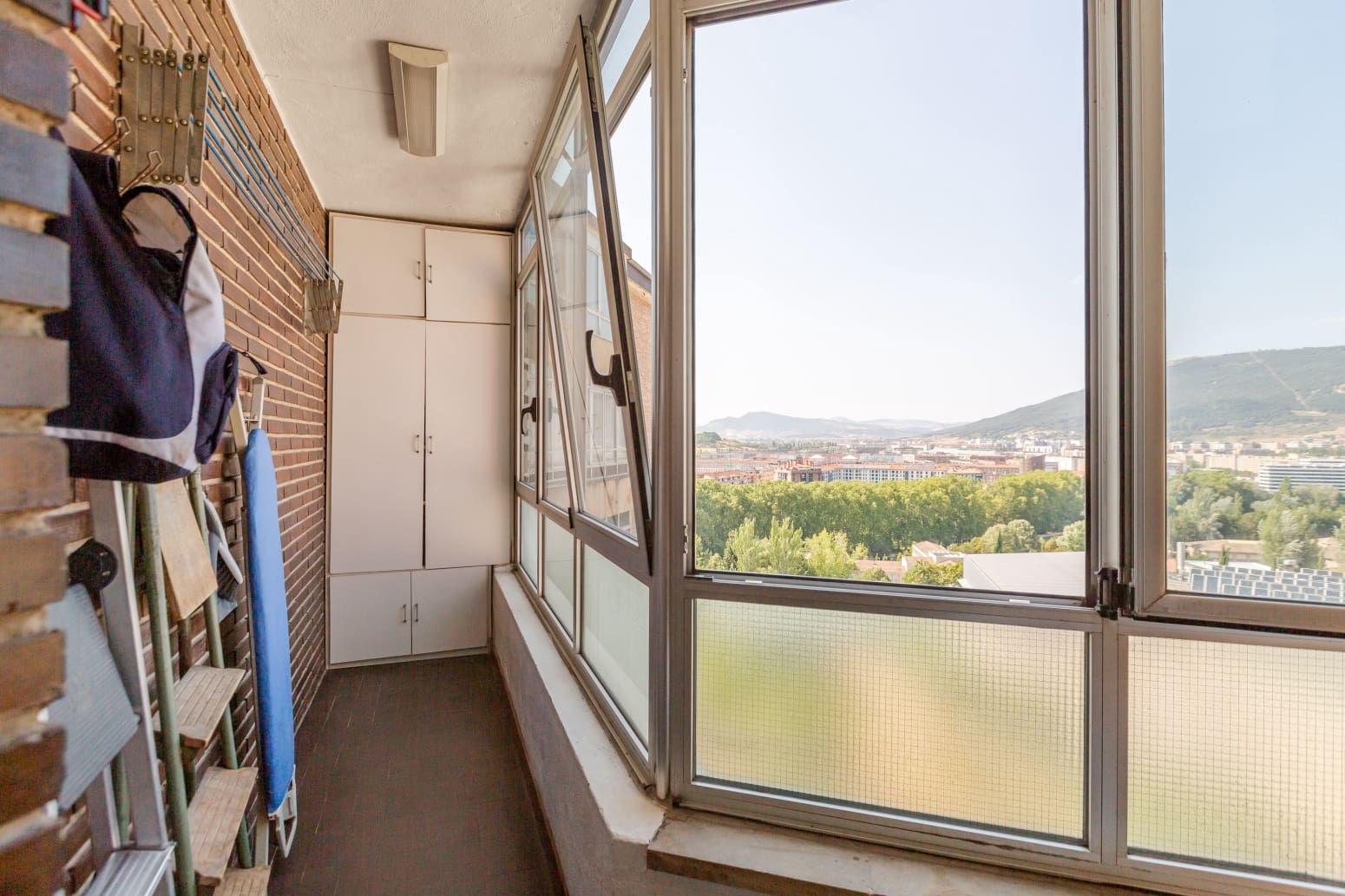 4 sovrum Lägenhet till salu i Pamplona med garage - 450 000 € (Ref: 9990341)