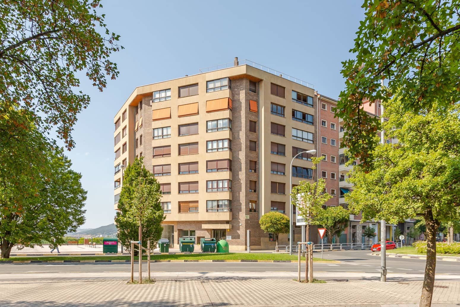 4 sovrum Lägenhet till salu i Pamplona med garage - 450 000 € (Ref: 9990341)