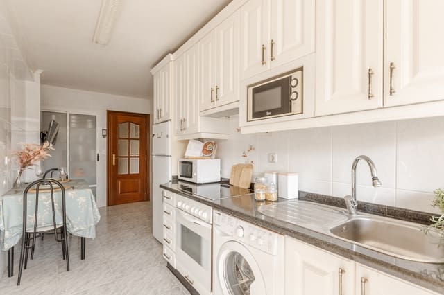 3 sovrum Lägenhet till salu i Beriáin - 188 000 € (Ref: 9999974)
