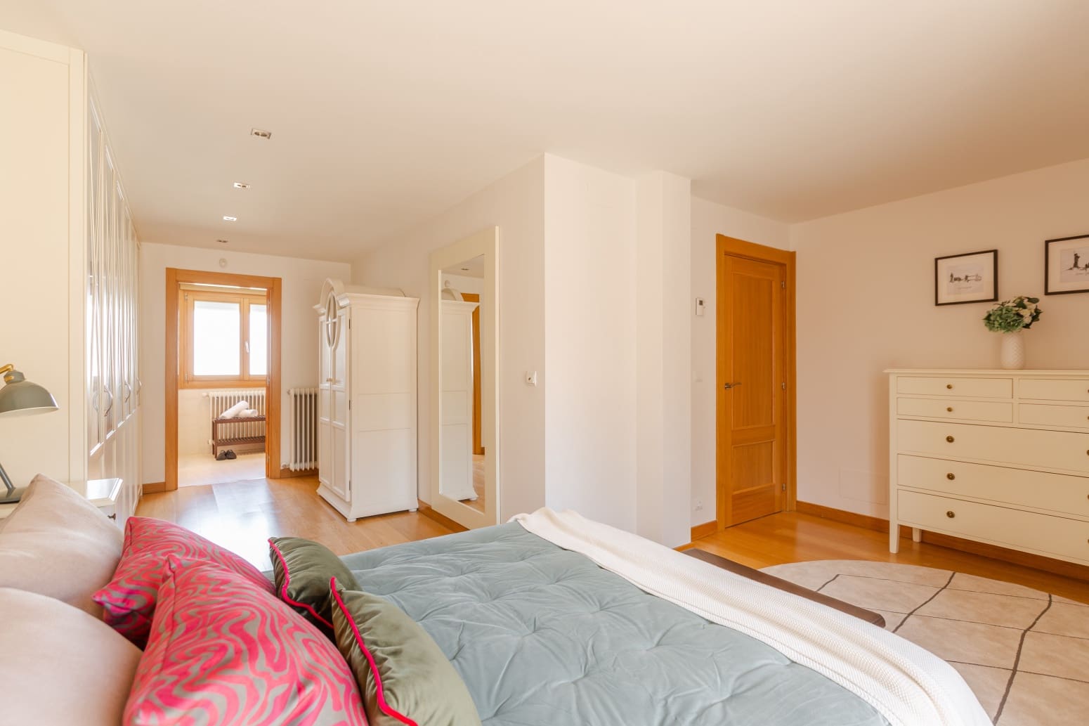 4 bedroom Villa for sale in Berrioplano with garage - € 480,000 (Ref: 9999977)
