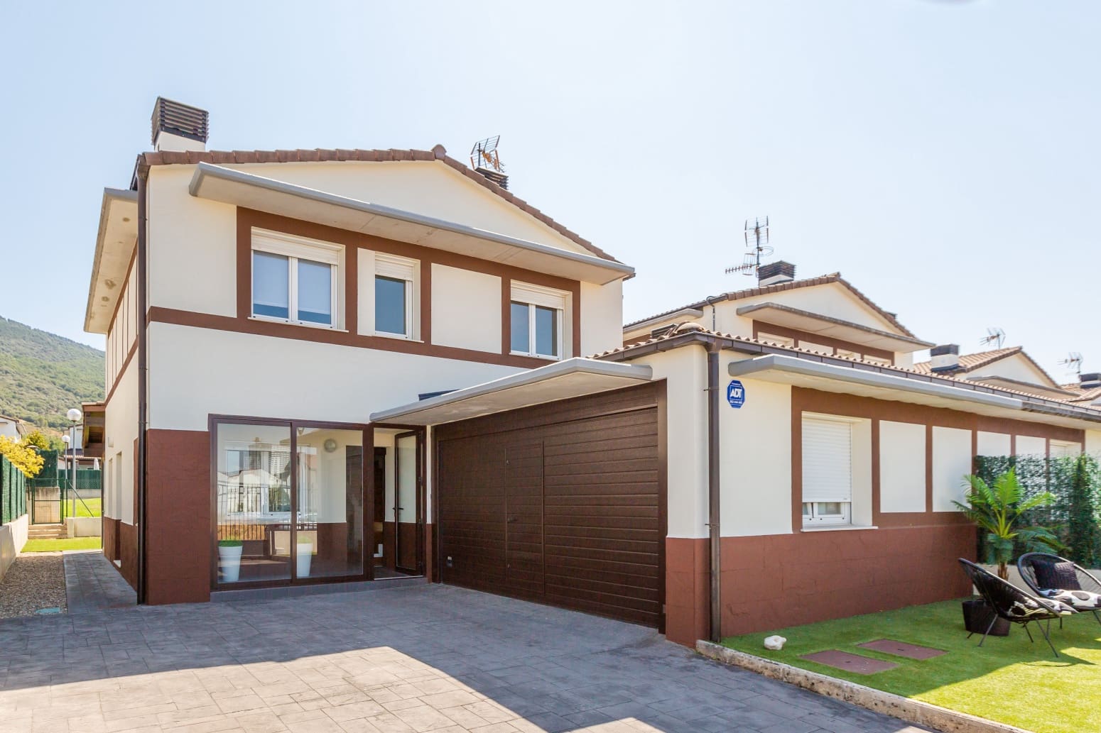 4 bedroom Villa for sale in Berrioplano with garage - € 480,000 (Ref: 9999977)