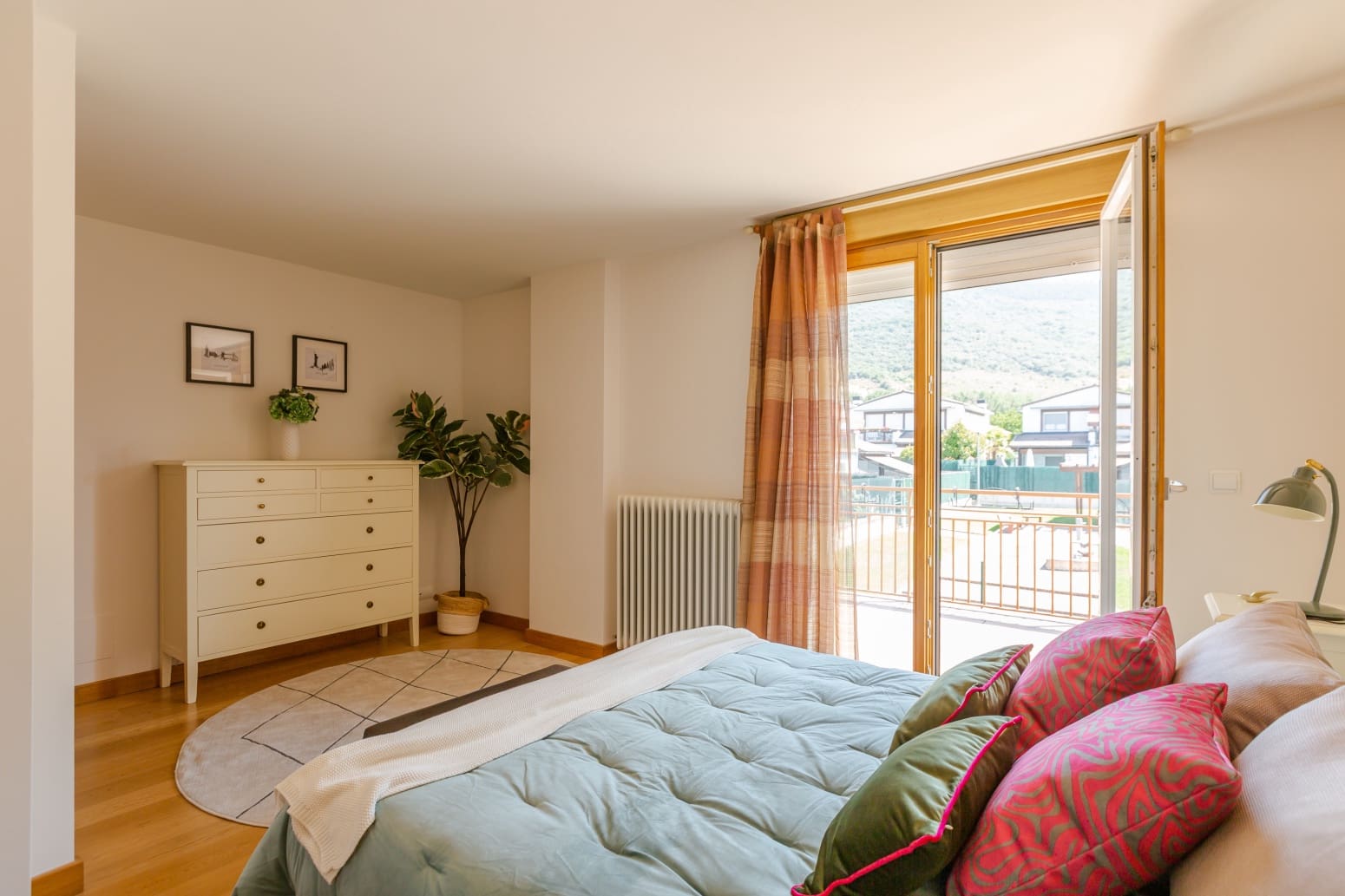 4 bedroom Villa for sale in Berrioplano with garage - € 480,000 (Ref: 9999977)