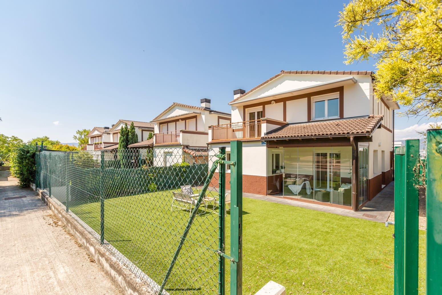 4 bedroom Villa for sale in Berrioplano with garage - € 480,000 (Ref: 9999977)