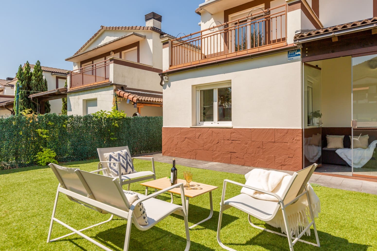 4 bedroom Villa for sale in Berrioplano with garage - € 480,000 (Ref: 9999977)