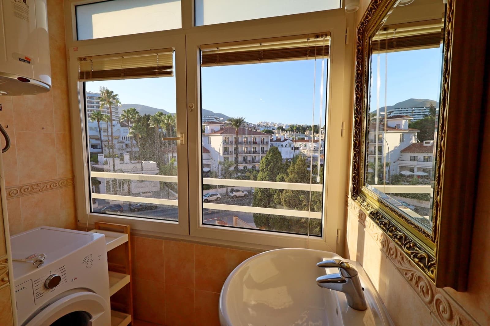 1 bedroom Flat for sale in Torremolinos - € 295,000 (Ref: 10003805)