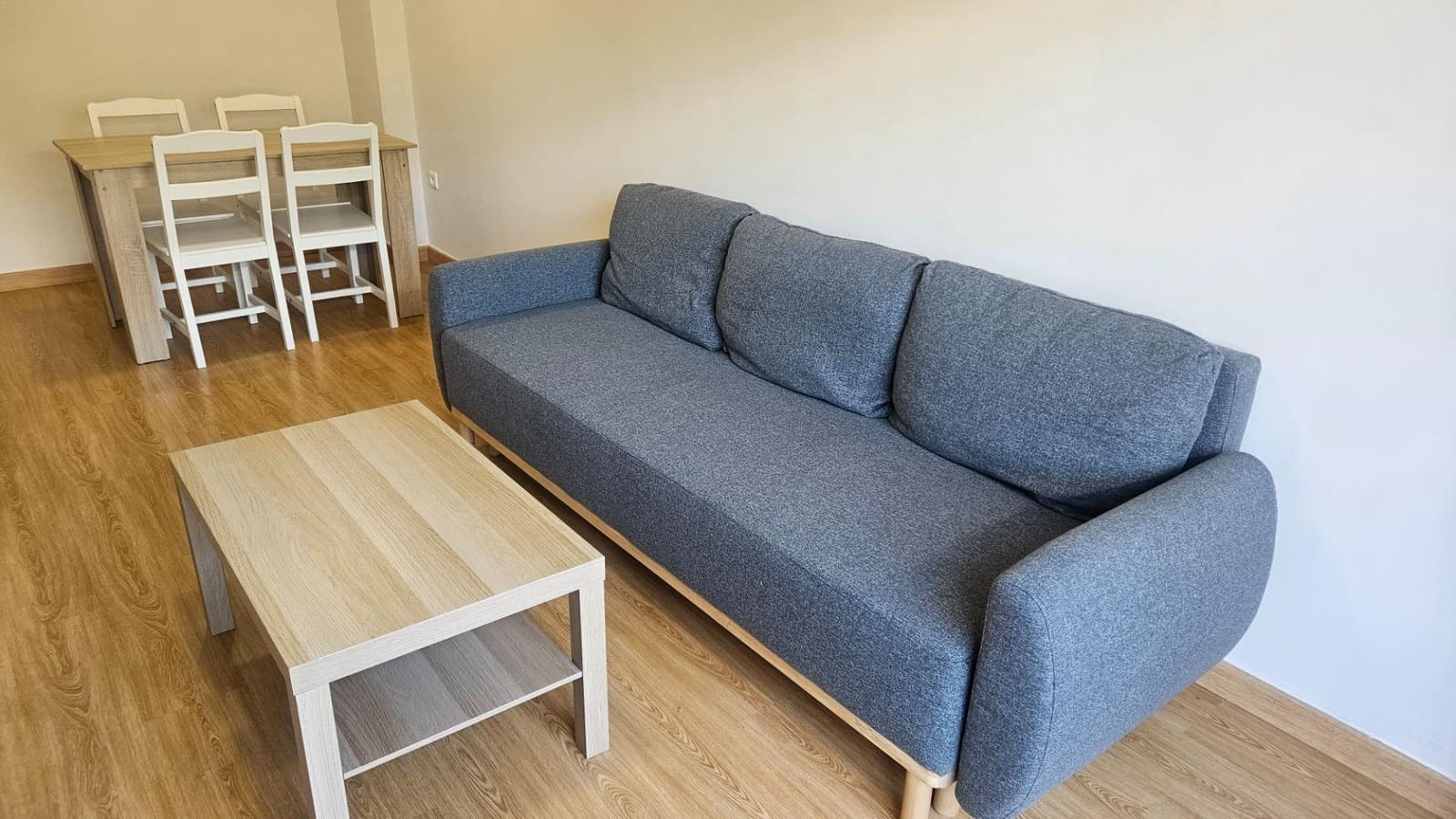 2 bedroom Penthouse for rent in Torrequebrada with pool garage - € 1,350 (Ref: 10005737)
