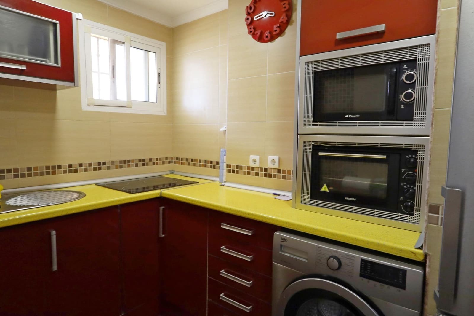 2 bedroom Penthouse for rent in Torrequebrada with pool garage - € 1,350 (Ref: 10005737)