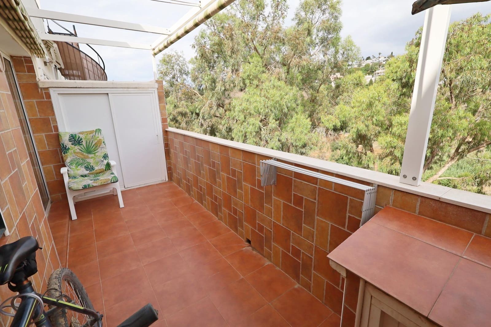 2 bedroom Penthouse for rent in Torrequebrada with pool garage - € 1,350 (Ref: 10005737)