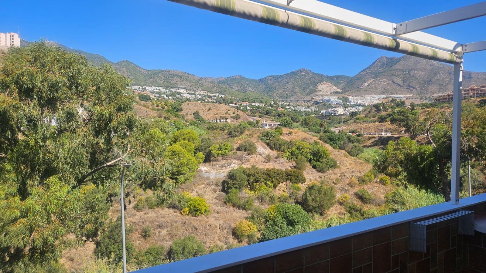 2 bedroom Penthouse for rent in Torrequebrada with pool garage - € 1,350 (Ref: 10005737)