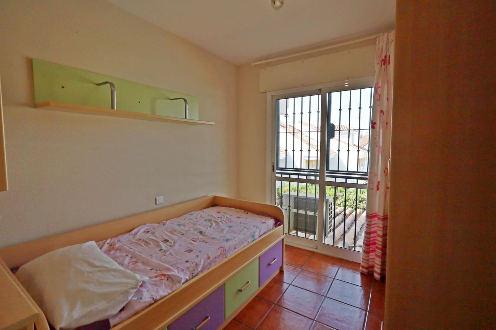 Villa/Maison Mitoyenne de 4 chambres à louer à El Coto avec piscine garage - 2 300 € (Ref: 10013451)
