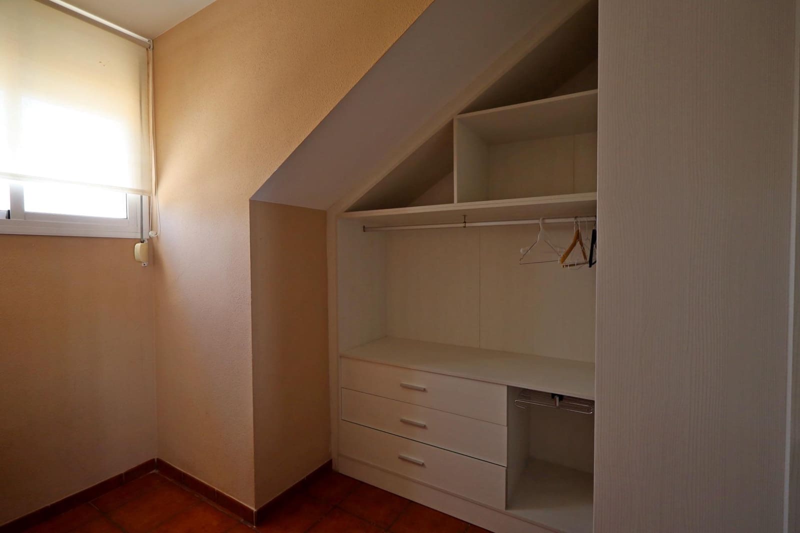 Villa/Maison Mitoyenne de 4 chambres à louer à El Coto avec piscine garage - 2 300 € (Ref: 10013451)