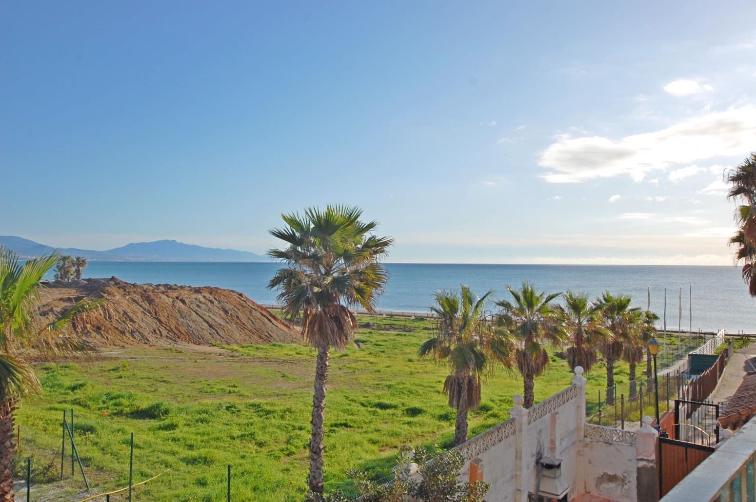 2 bedroom Flat for sale in Manilva with garage - € 229,000 (Ref: 10016605)