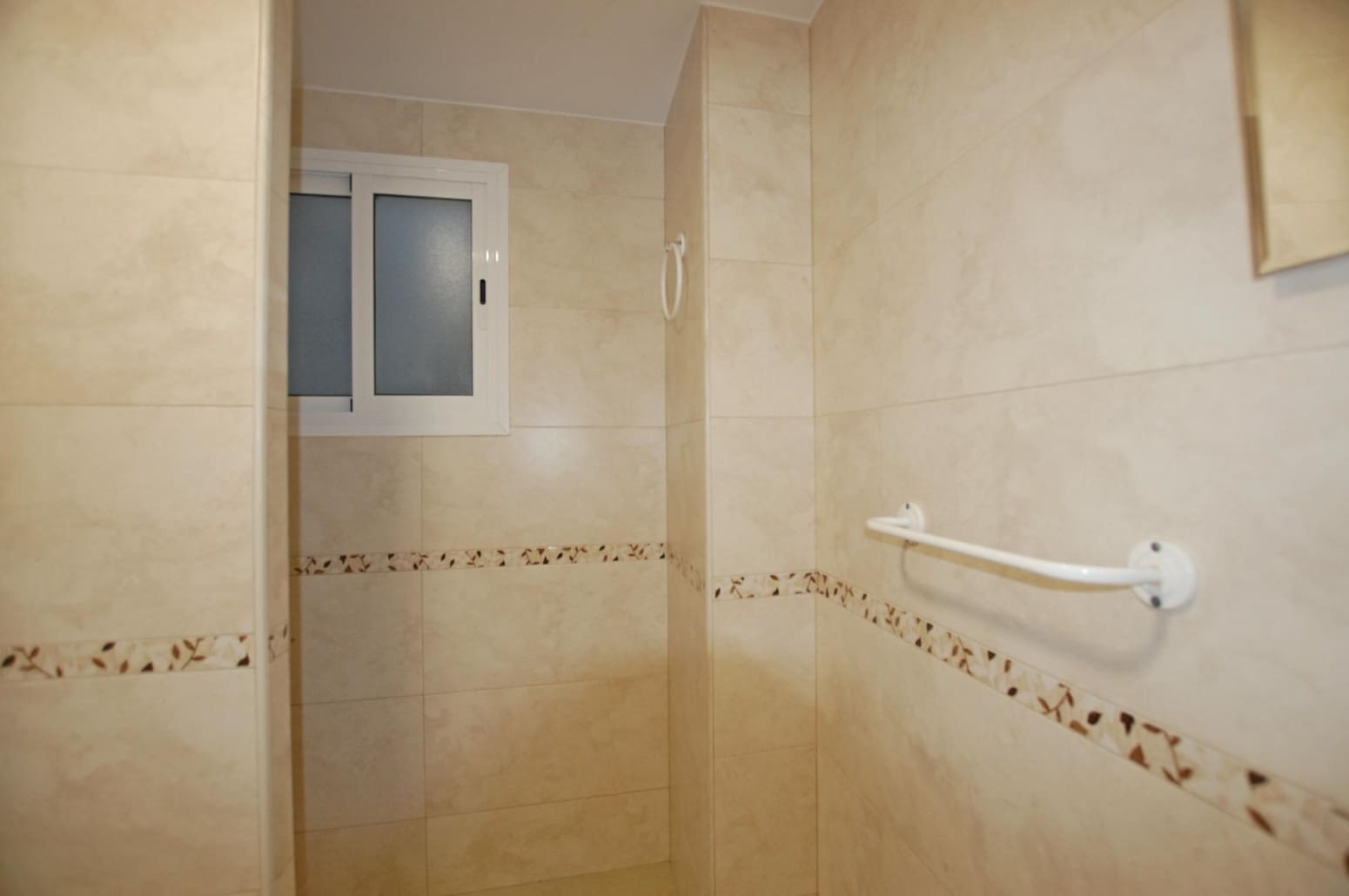 2 bedroom Flat for sale in Manilva with garage - € 229,000 (Ref: 10016605)