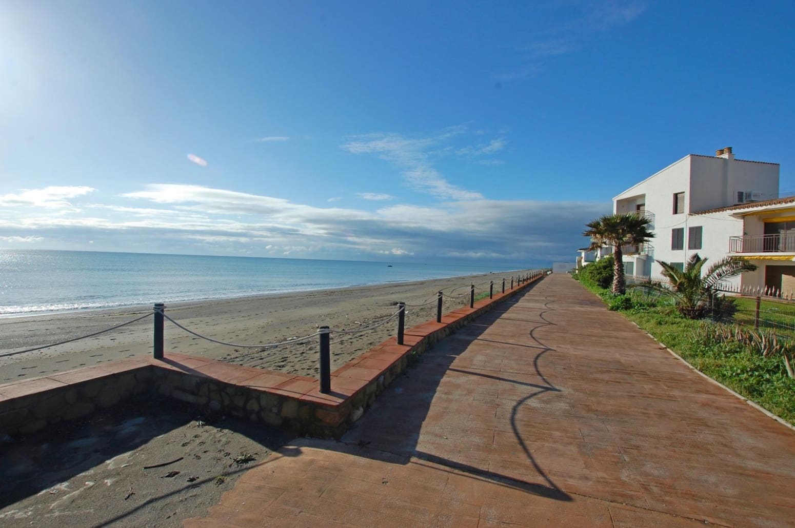 2 bedroom Flat for sale in Manilva with garage - € 229,000 (Ref: 10016605)