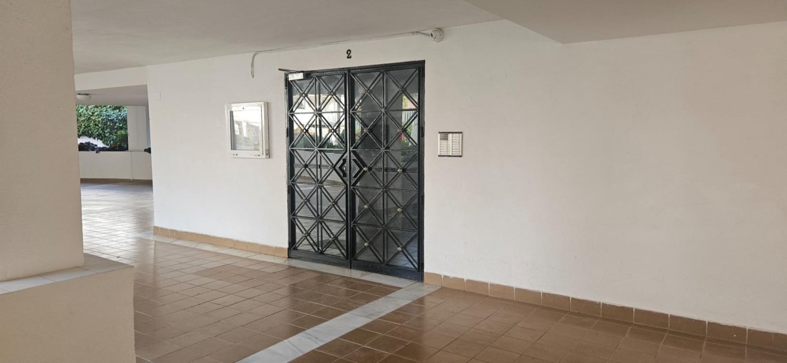1 sovrum Lägenhet att hyra i Torremolinos med pool garage - 1 200 € (Ref: 10016607)