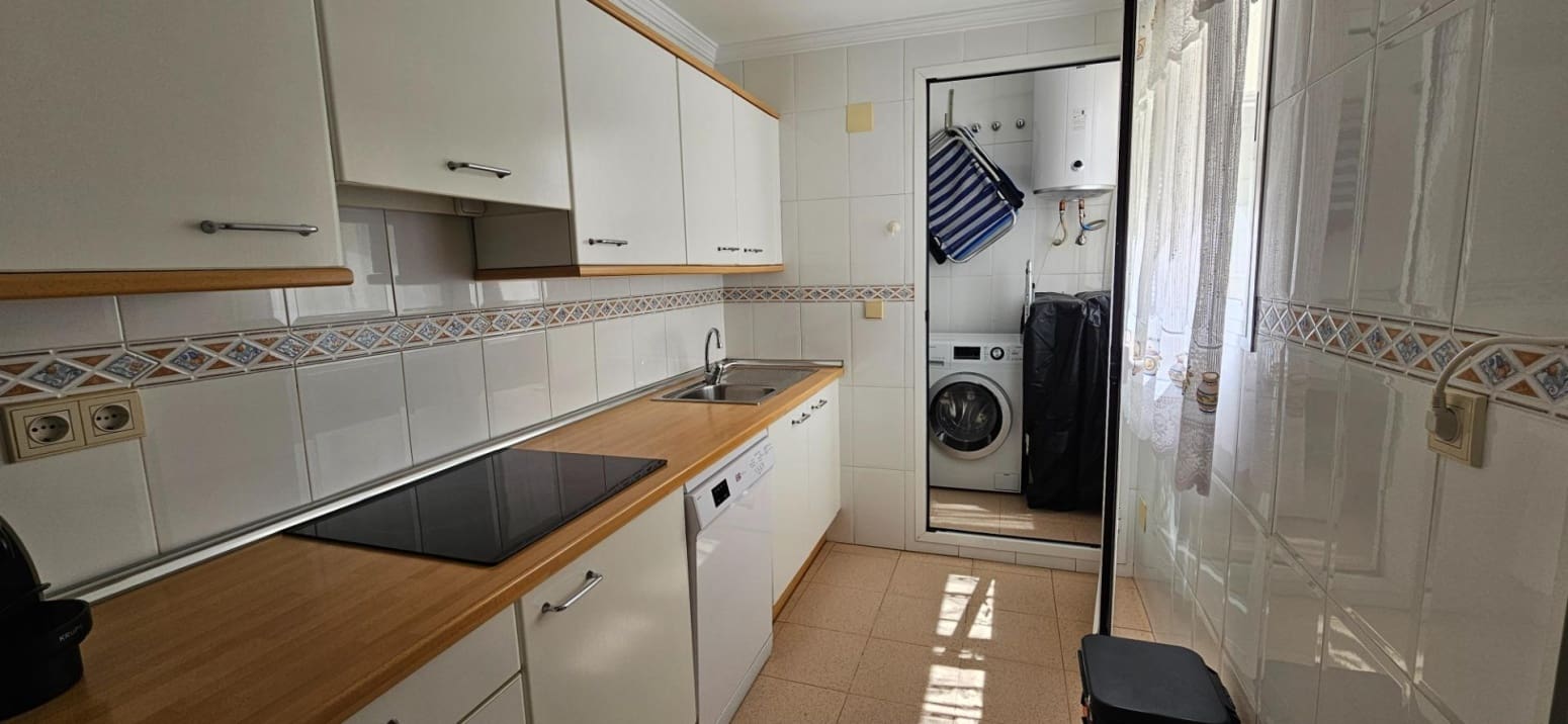1 sovrum Lägenhet att hyra i Torremolinos med pool garage - 1 200 € (Ref: 10016607)