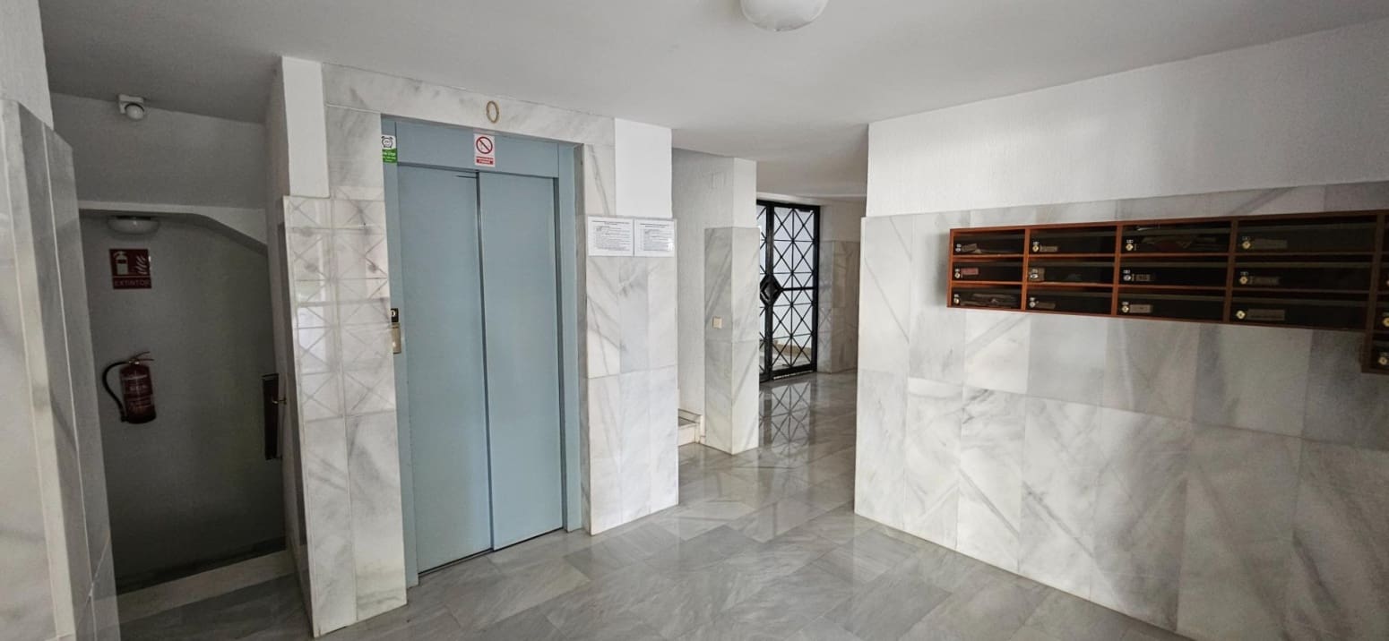1 sovrum Lägenhet att hyra i Torremolinos med pool garage - 1 200 € (Ref: 10016607)