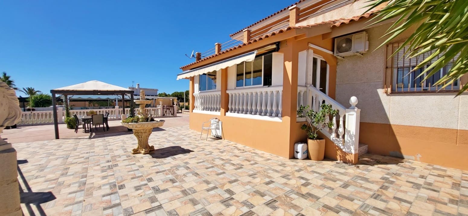 6 soverom Villa til salgs i Rincon de la Victoria - € 786 300 (Ref: 10016609)