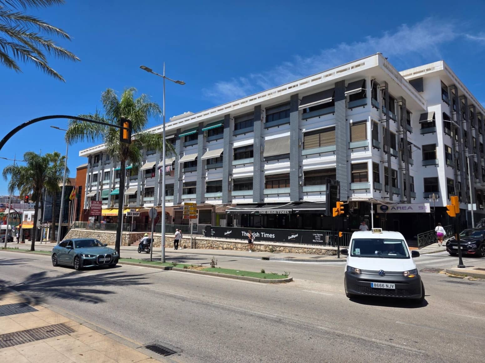 Piso de 2 habitaciones en Benalmádena en venta - 139.000 € (Ref: 10016611)