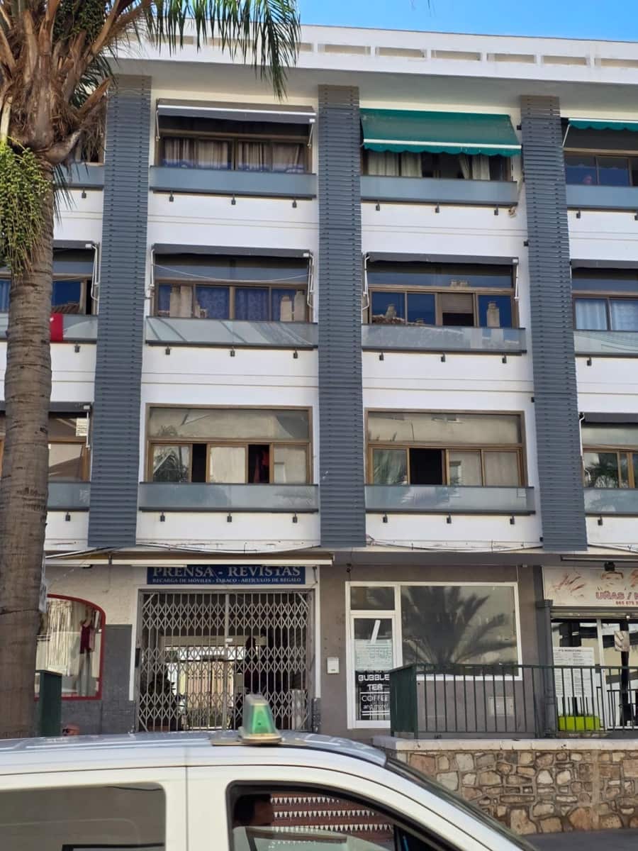 Piso de 2 habitaciones en Benalmádena en venta - 139.000 € (Ref: 10016611)