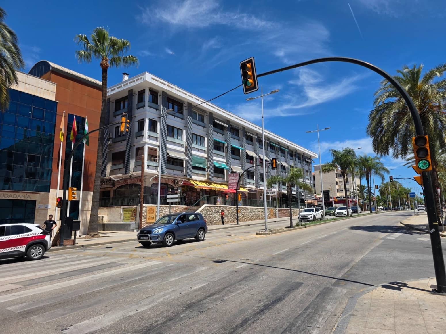 Piso de 2 habitaciones en Benalmádena en venta - 139.000 € (Ref: 10016611)