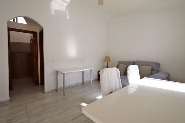 2 bedroom Flat for sale in Vélez-Málaga with garage - € 410,000 (Ref: 10016615)