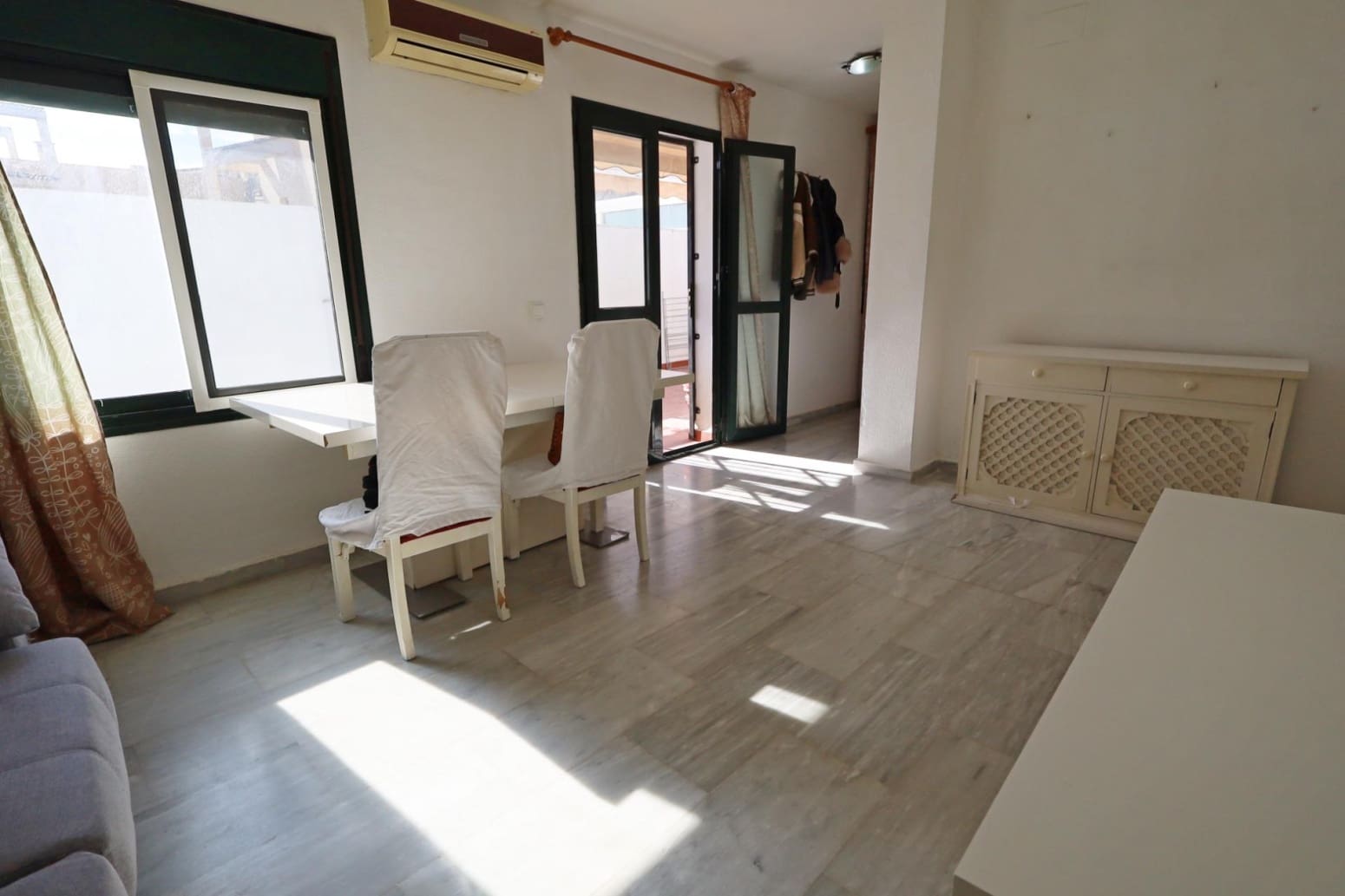 2 bedroom Flat for sale in Velez-Malaga with garage - € 410,000 (Ref: 10016615)