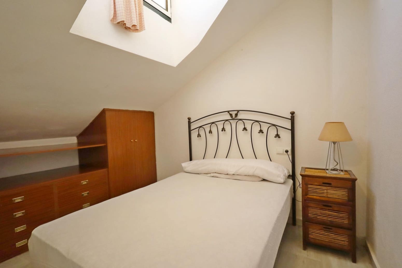 2 bedroom Flat for sale in Velez-Malaga with garage - € 410,000 (Ref: 10016615)