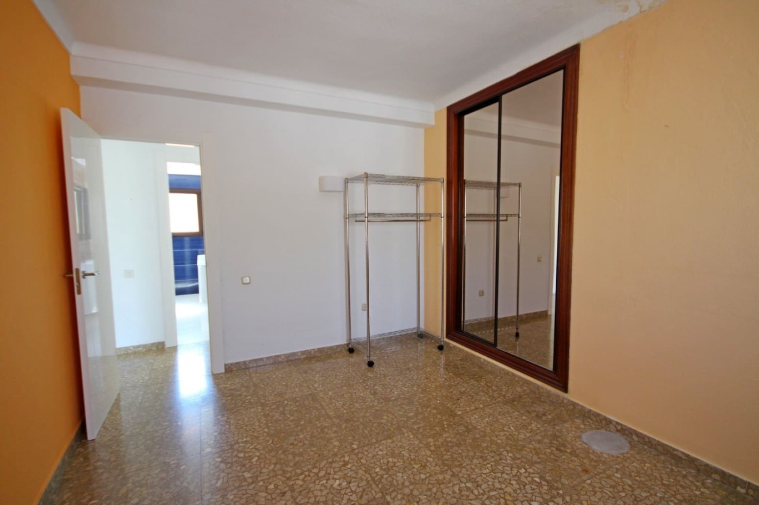 8 bedroom Villa for sale in Velez-Malaga with garage - € 1,225,000 (Ref: 10016622)