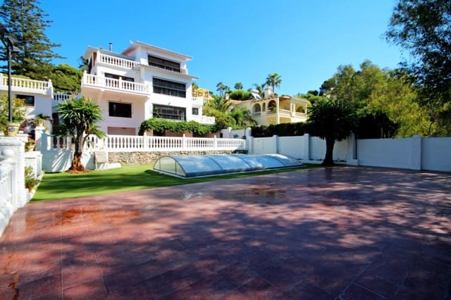 8 bedroom Villa for sale in Vélez-Málaga with garage - € 1,225,000 (Ref: 10016622)