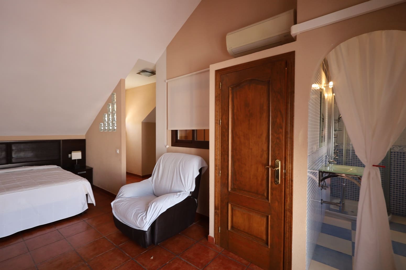 4 bedroom Villa for rent in Las Lagunas de Mijas with pool garage - € 2,300 (Ref: 10023385)