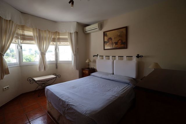 4 sovrum Villa att hyra i Las Lagunas de Mijas, Mijas med pool garage - 2 200 € (Ref: 10023385)