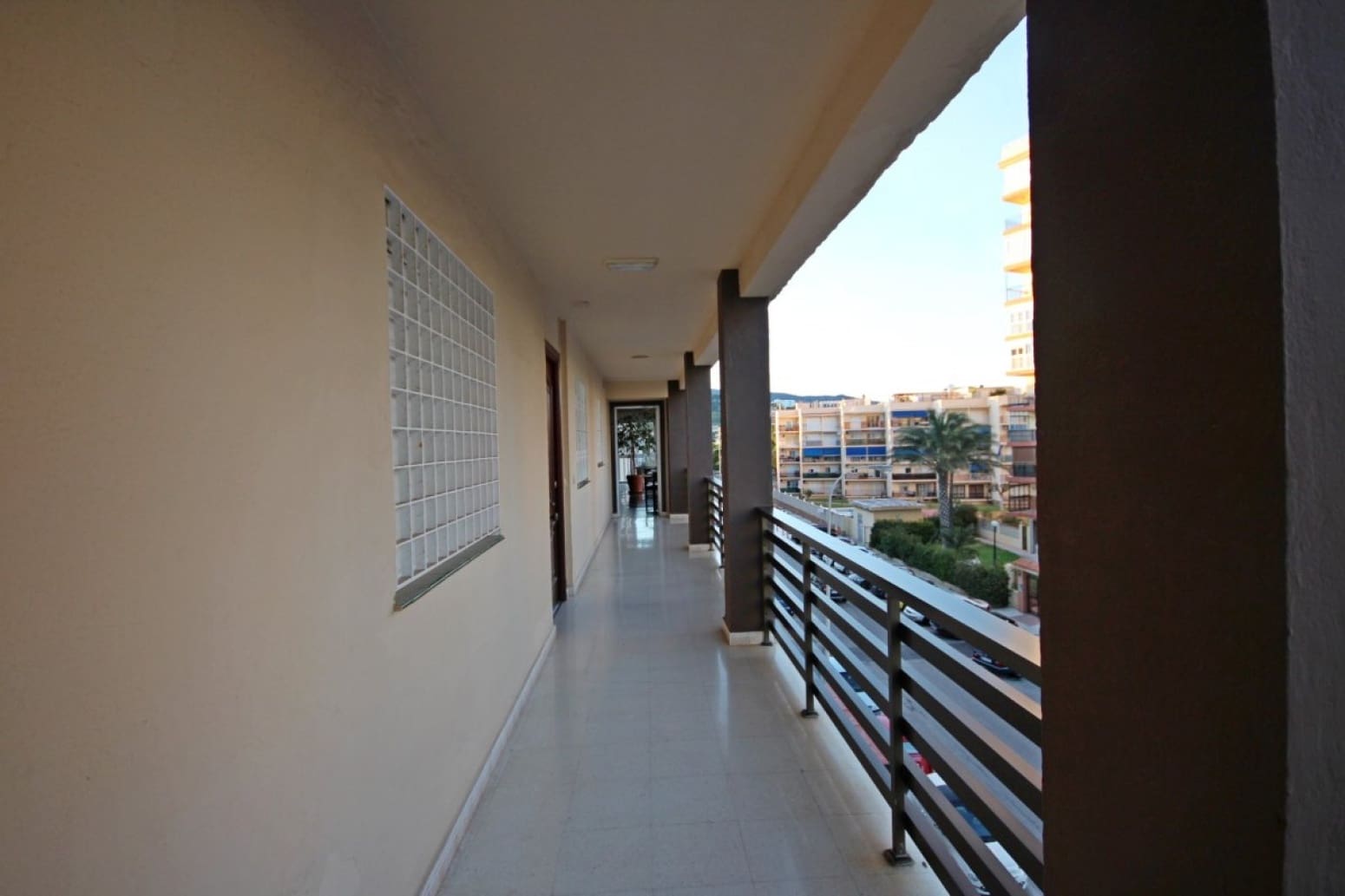 2 slaapkamer Flat te huur in Torremolinos met zwembad - € 1.350 (Ref: 10035840)