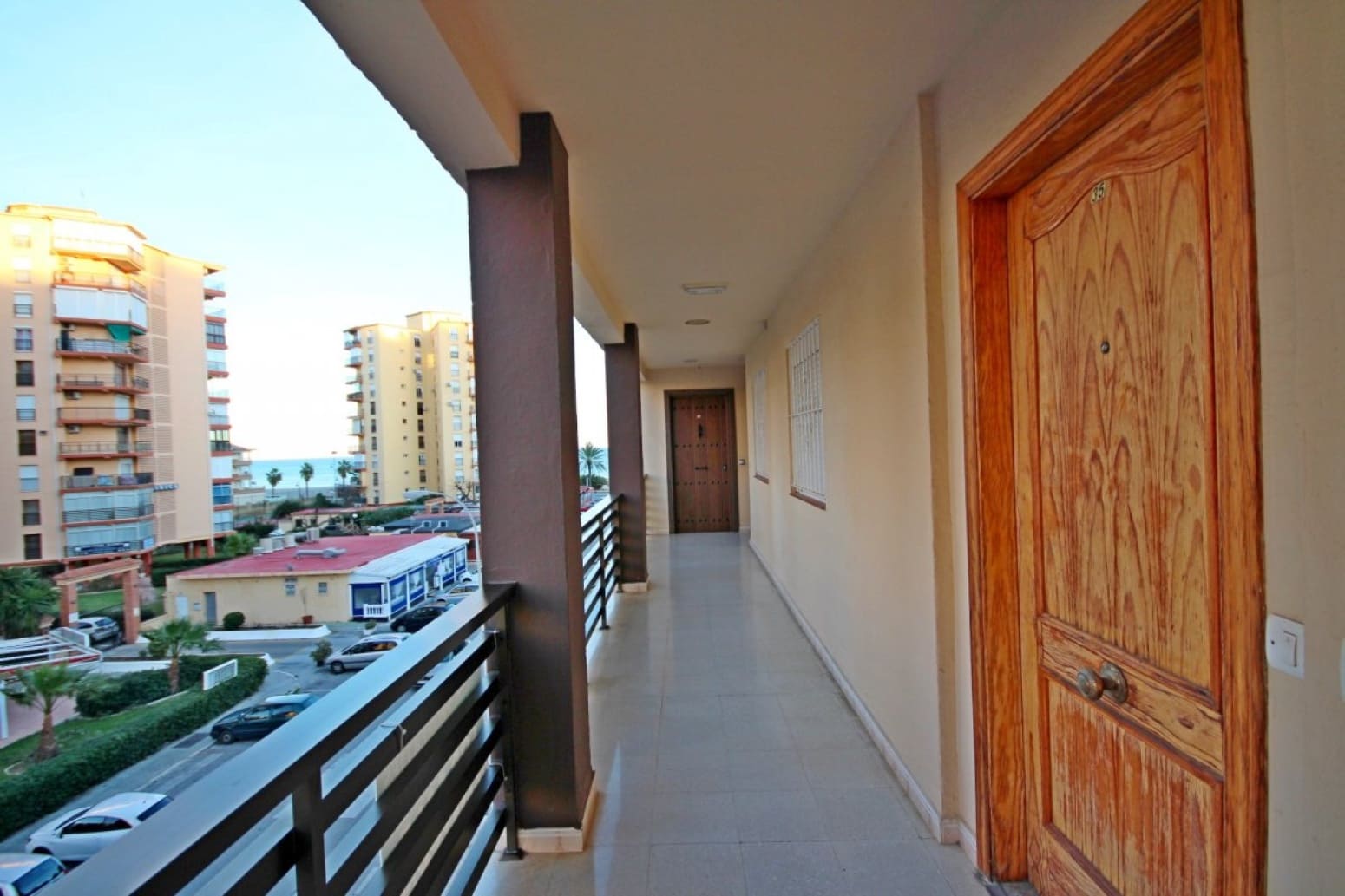 2 slaapkamer Flat te huur in Torremolinos met zwembad - € 1.350 (Ref: 10035840)