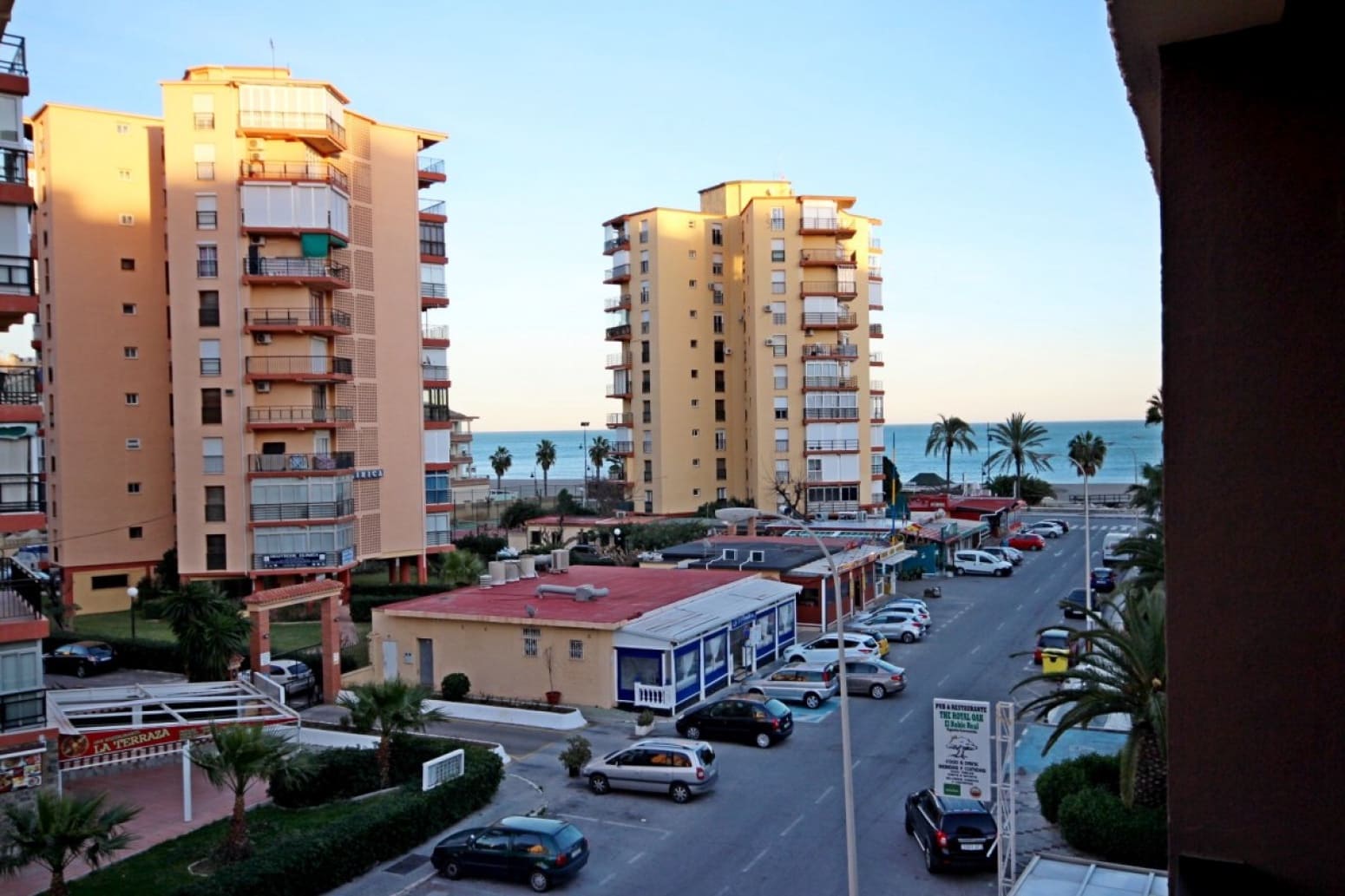 2 slaapkamer Flat te huur in Torremolinos met zwembad - € 1.350 (Ref: 10035840)