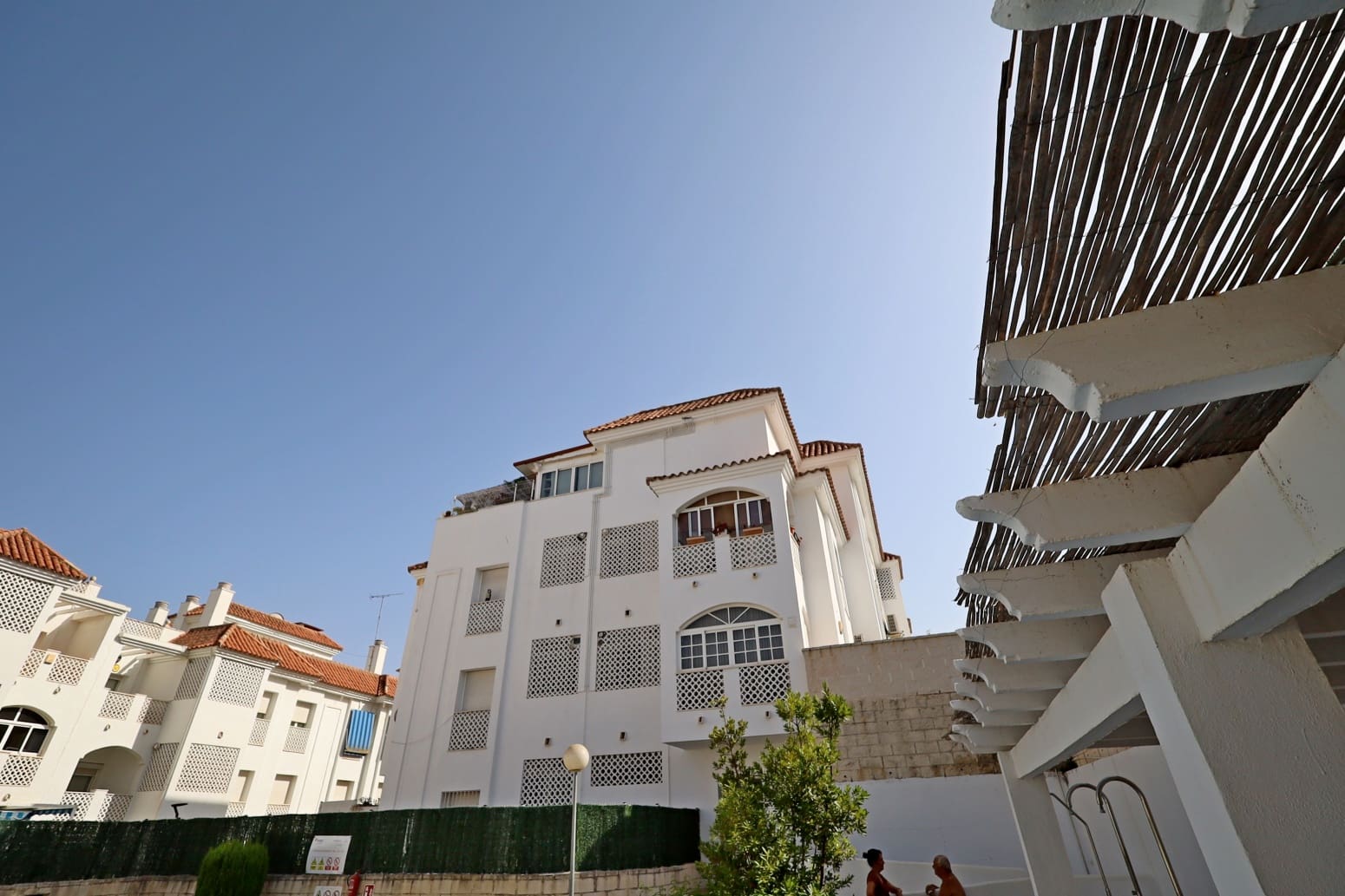 2 slaapkamer Flat te huur in Torremolinos met zwembad garage - € 1.600 (Ref: 10042245)