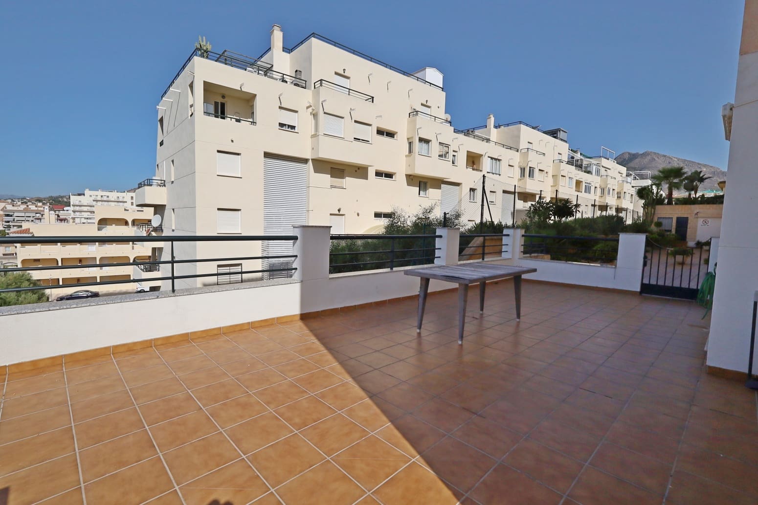 3 bedroom Flat for sale in Benalmadena Costa with pool garage - € 499,000 (Ref: 10042312)