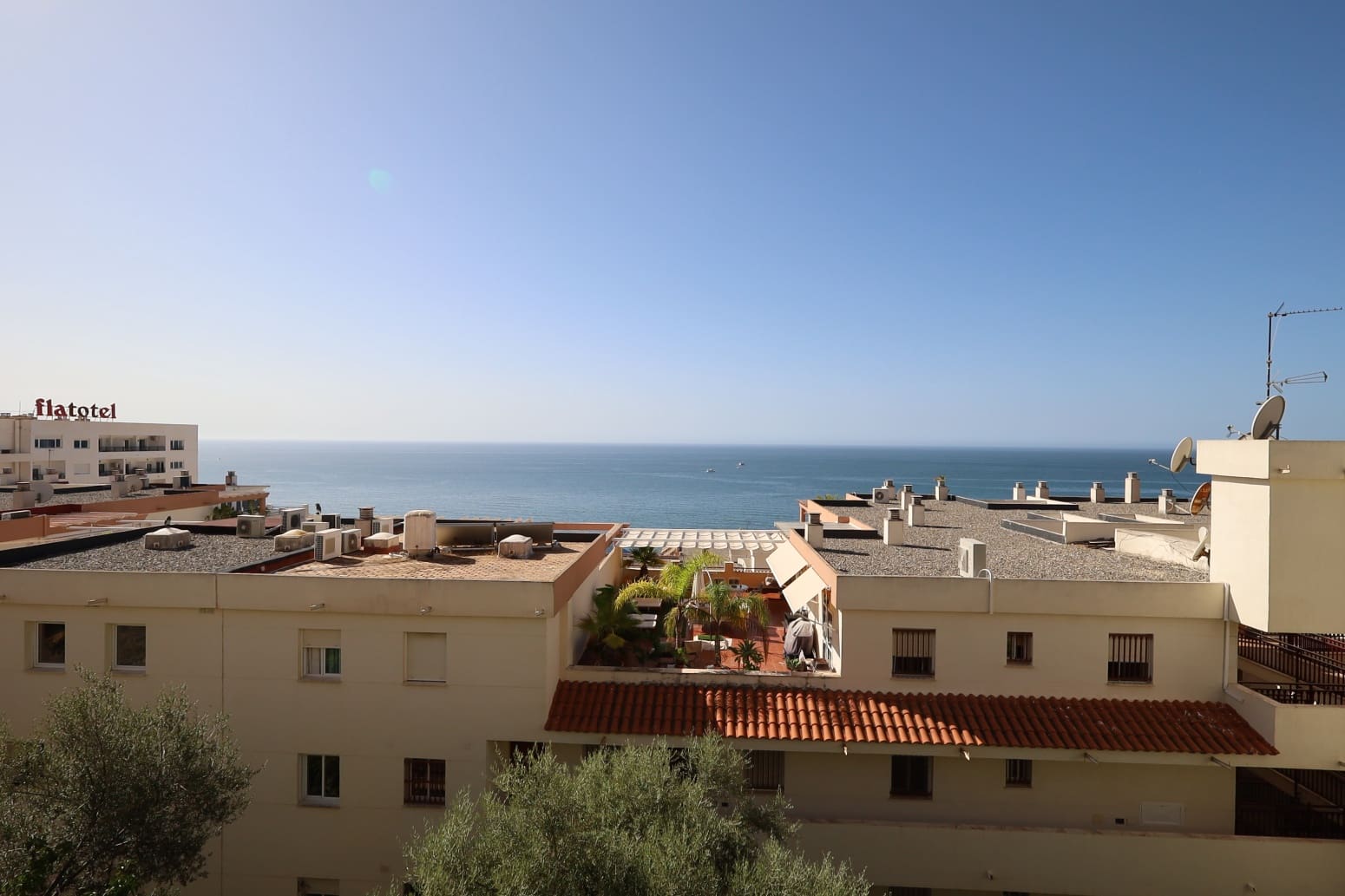 3 bedroom Flat for sale in Benalmadena Costa with pool garage - € 499,000 (Ref: 10042312)