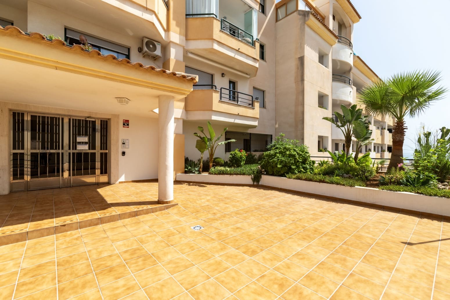 3 slaapkamer Flat te koop in Benalmadena Costa met zwembad garage - € 499.000 (Ref: 10042312)