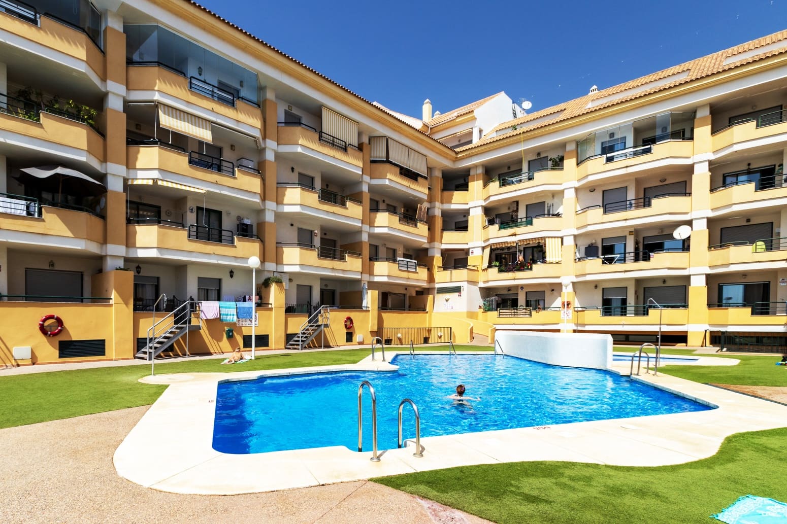 3 slaapkamer Flat te koop in Benalmadena Costa met zwembad garage - € 499.000 (Ref: 10042312)