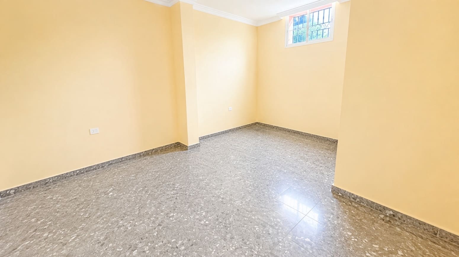 3 soveværelse Villa til salg i Alhaurin de la Torre med swimmingpool garage - € 890.000 (Ref: 10080245)