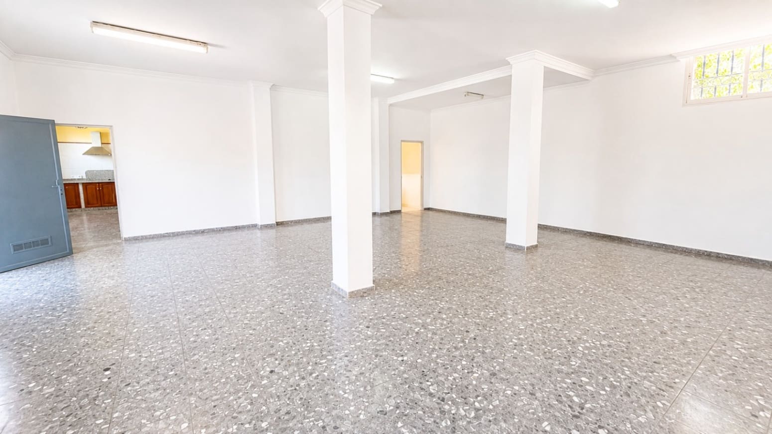 3 soveværelse Villa til salg i Alhaurin de la Torre med swimmingpool garage - € 890.000 (Ref: 10080245)