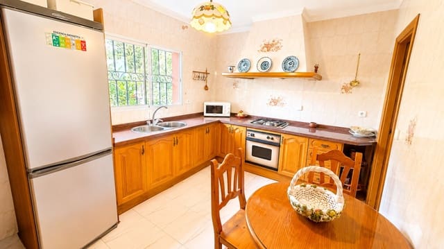 3 soveværelse Villa til salg i Alhaurín de la Torre med swimmingpool garage - € 890.000 (Ref: 10080245)
