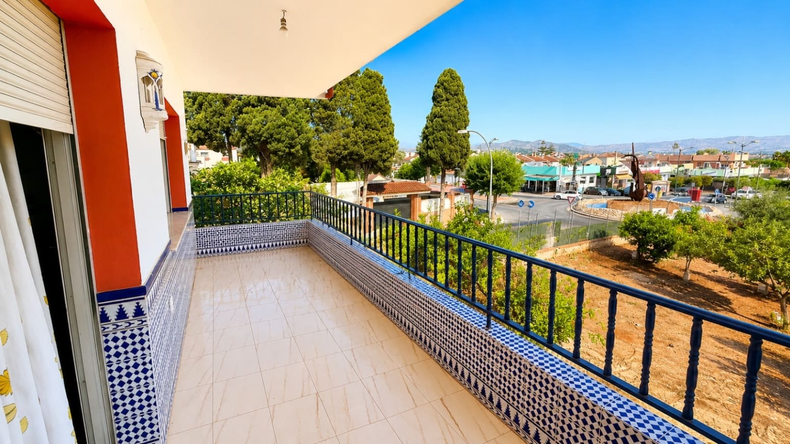 3 soveværelse Villa til salg i Alhaurin de la Torre med swimmingpool garage - € 890.000 (Ref: 10080245)