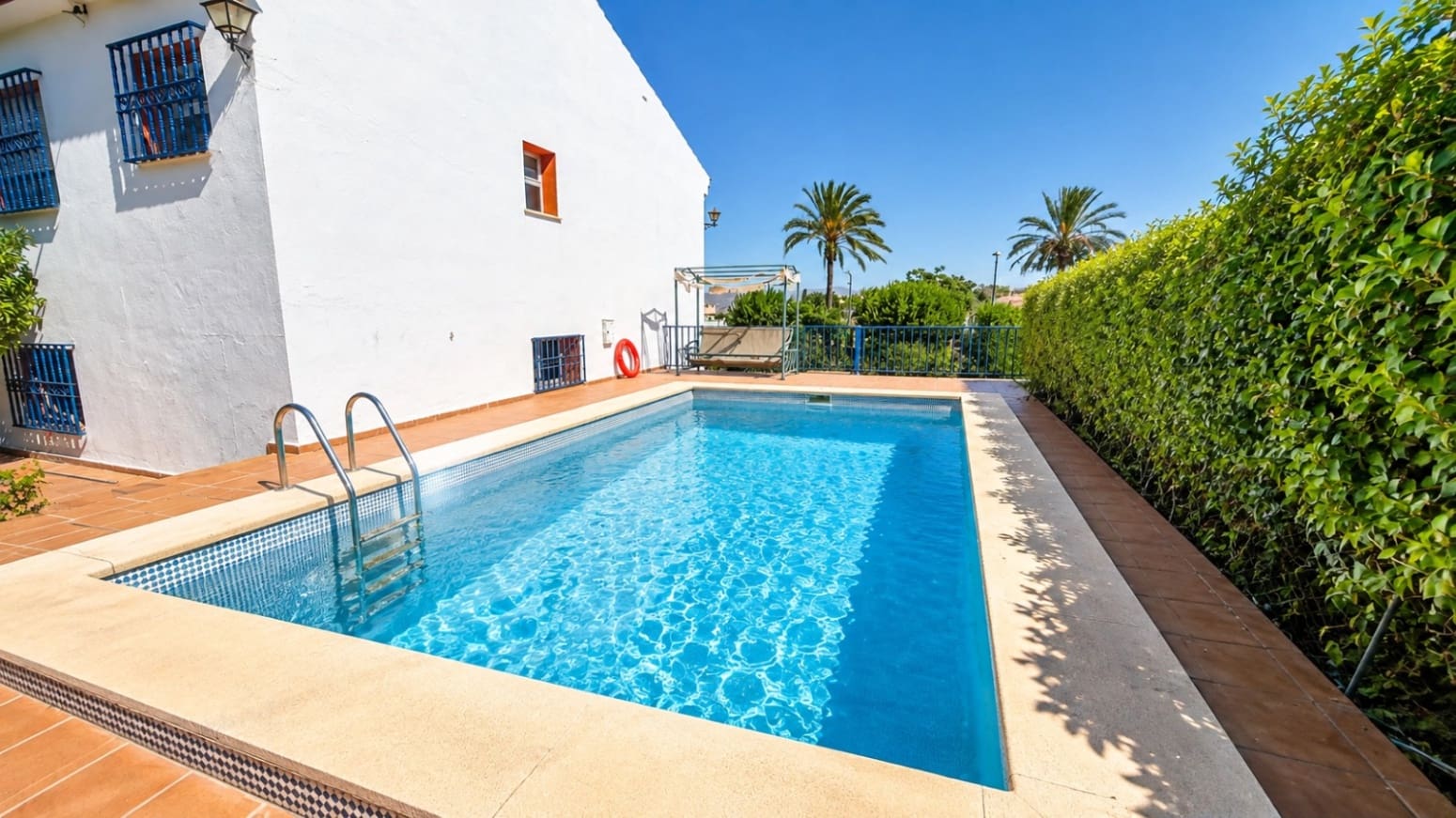 3 soveværelse Villa til salg i Alhaurin de la Torre med swimmingpool garage - € 890.000 (Ref: 10080245)
