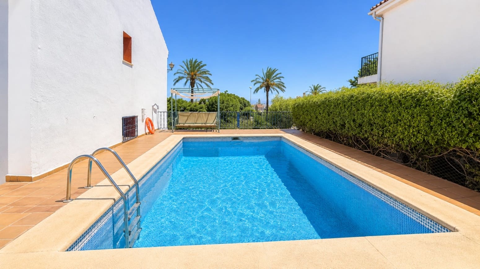 3 soveværelse Villa til salg i Alhaurin de la Torre med swimmingpool garage - € 890.000 (Ref: 10080245)