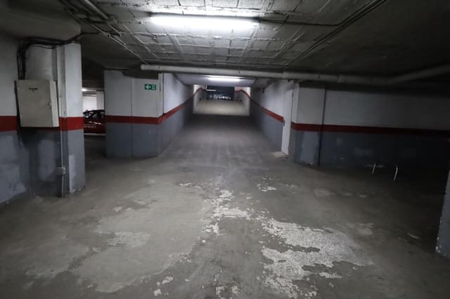 Garage à vendre à Centro ciudad, Fuengirola - 29 500 € (Ref: 10098553)
