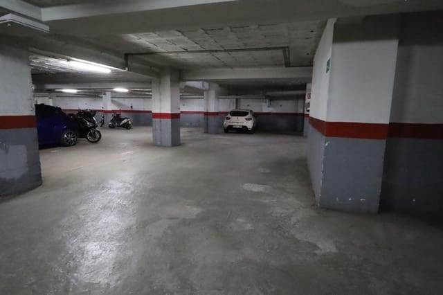 Garage à vendre à Centro ciudad, Fuengirola - 29 500 € (Ref: 10098553)