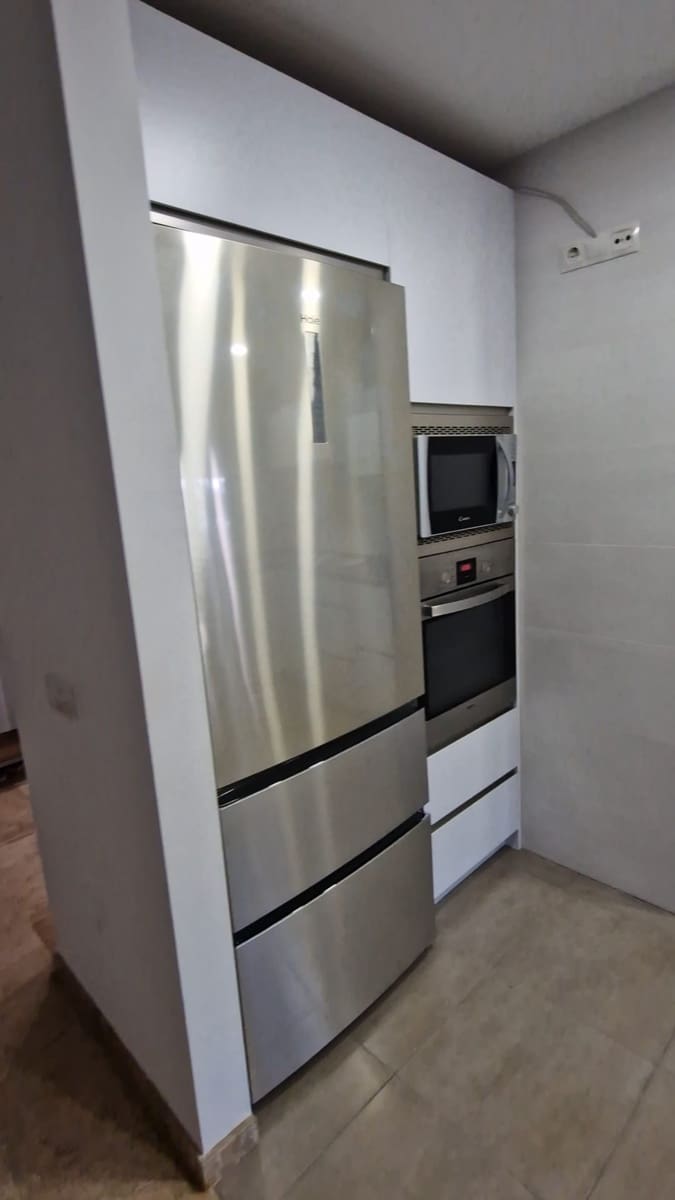 3 bedroom Flat for rent in Arroyo de la Miel with pool garage - € 1,650 (Ref: 10098681)