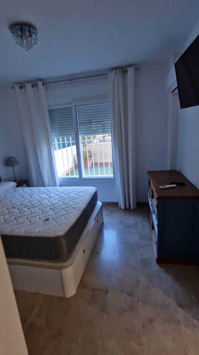 3 bedroom Flat for rent in Arroyo de la Miel with pool garage - € 1,650 (Ref: 10098681)